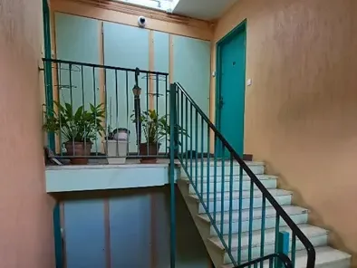 Cage d'escalier — avant travaux